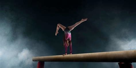 How much do female gymnasts weigh?