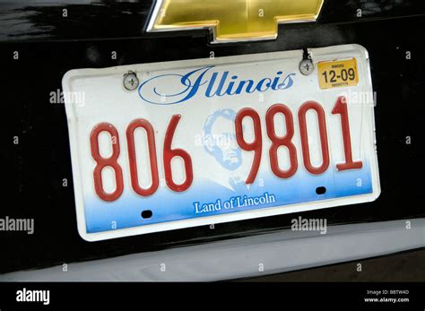 How much do plates and registration cost in Illinois?