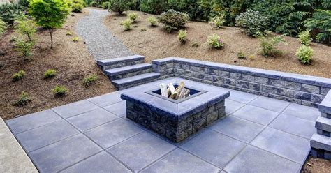 How much does a 20x20 patio stone weigh?