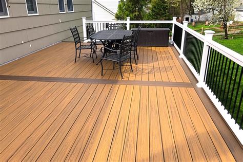 How much is a 500 sq ft deck?