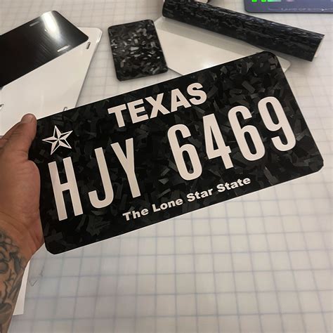 How much is a license plate in Texas?