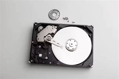 How much space does a 5tb HDD have?
