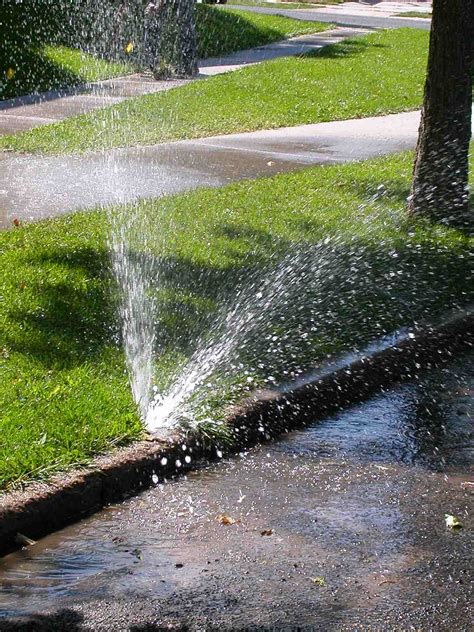 How much water does a broken sprinkler use?