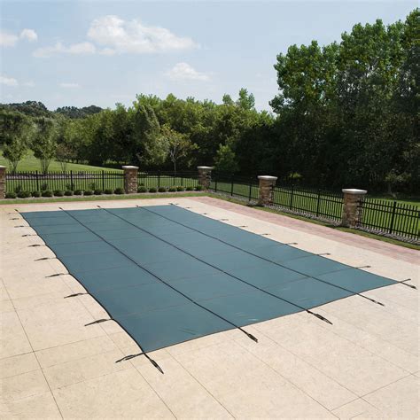 How much water should be on top of pool cover?