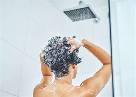 How often should you wash your hair with fungus?
