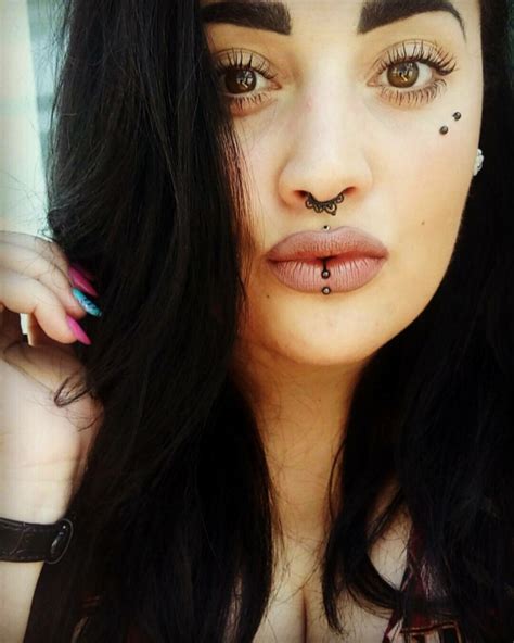 How painful is Medusa piercing?