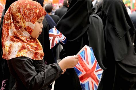 How popular is Islam in the UK?