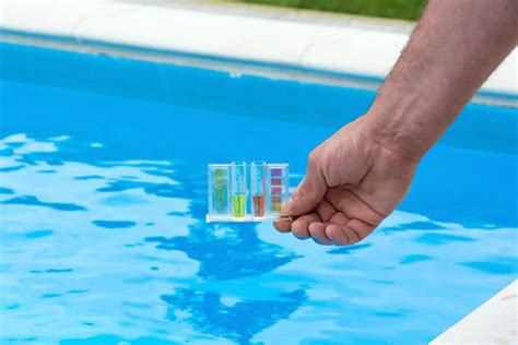 How quickly does chlorine evaporate from pool?