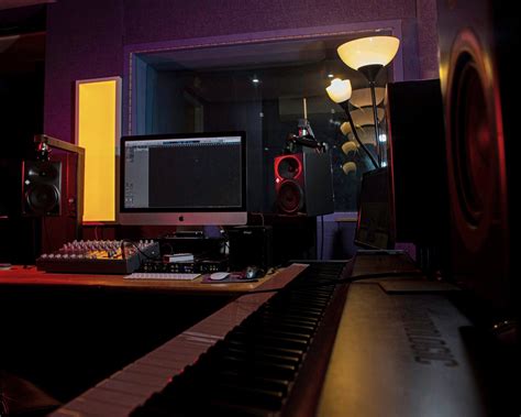 How quiet is a recording studio?