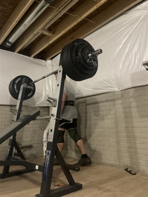 How rare is a 405 squat?
