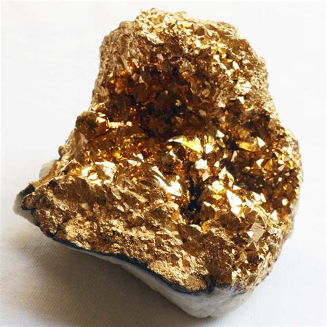 How rare is gold quartz?