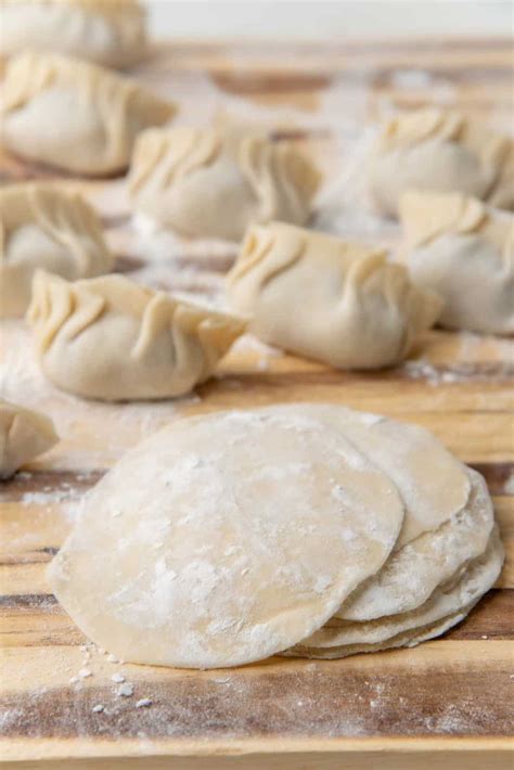 How sticky should dumpling dough be?
