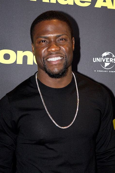 How tall is Kevin Hart?