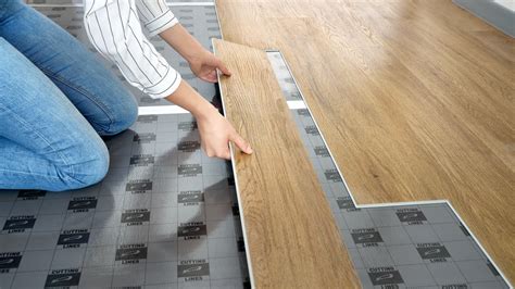 How thick should vinyl flooring underlayment be?