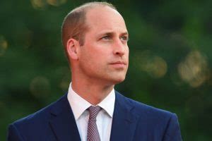 How to contact Prince William?