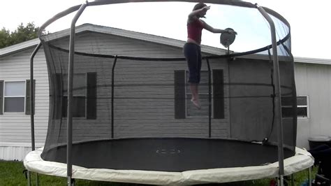 How to do a full twist on trampoline?