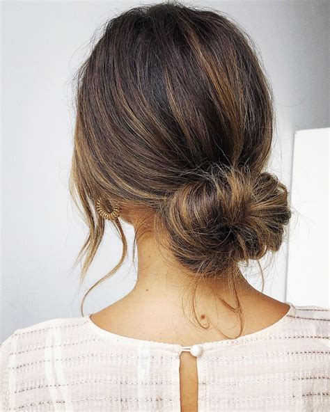 How to do a messy low bun?