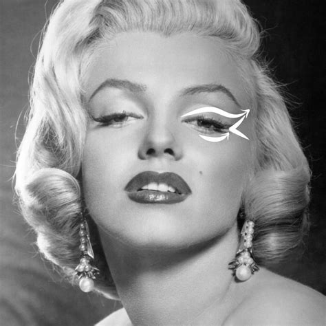 How to do eyeliner like Marilyn Monroe?