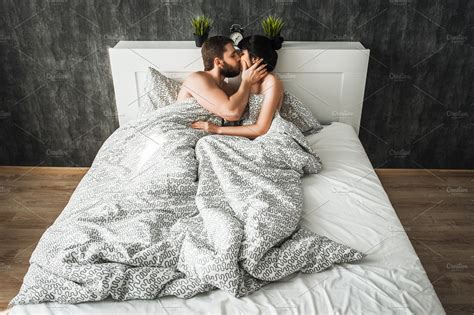 How to kiss hot in bed?