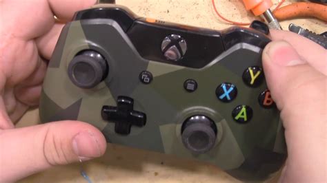 How to make Xbox controller rechargeable?