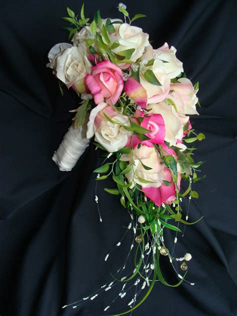 How to make cheap wedding flowers?