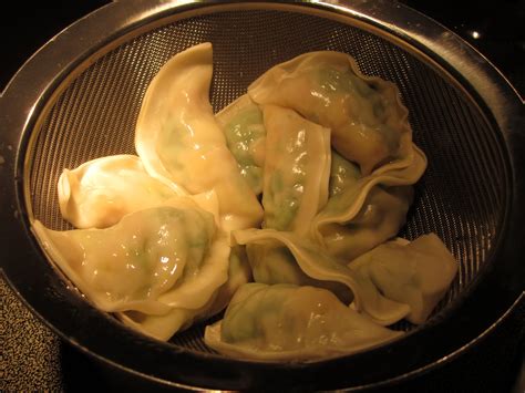 How to make dumplings without a steamer?