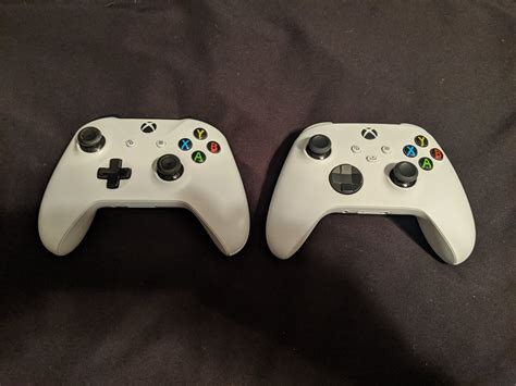 How to play 2 controllers on Xbox One?