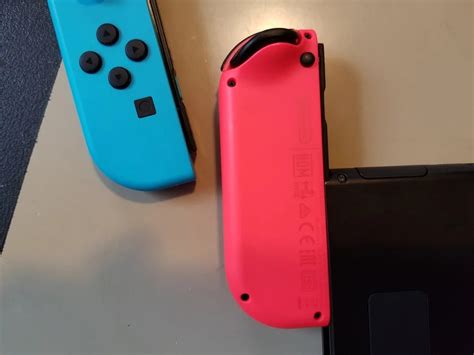 How to play 2 player with 2 Joy-Cons?