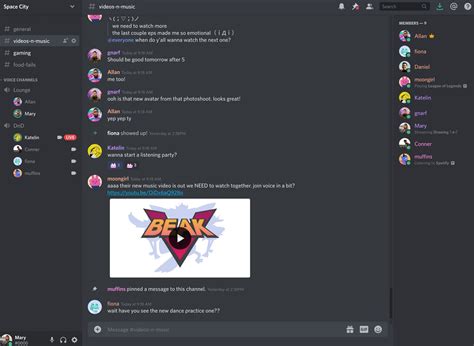 How to set 18 on Discord?