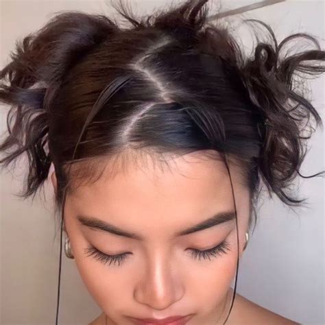 How to style Y2K hair?