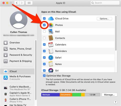 How to transfer photos from iPhone to macbook to free up space?