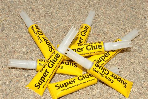 How toxic is Super Glue?