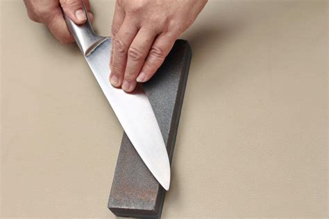 Is 600 grit enough to sharpen a knife?