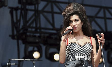 Is Amy Winehouse a jazz singer?