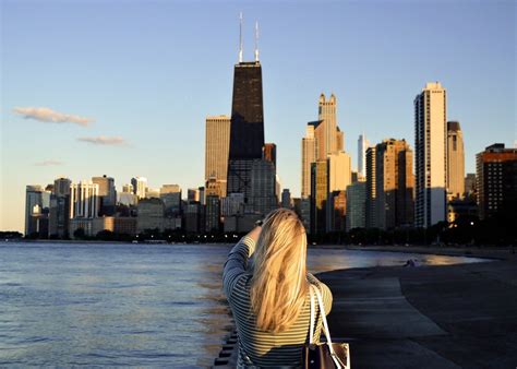 Is Chicago safe for solo female travellers?