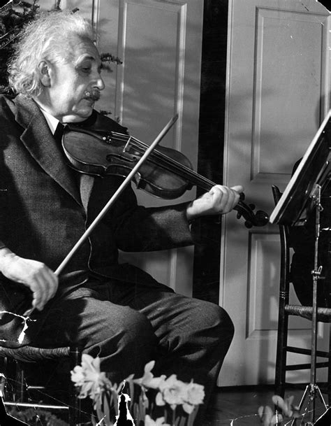 Is Einstein good at violin?