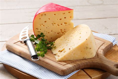 Is Gouda a soft cheese?