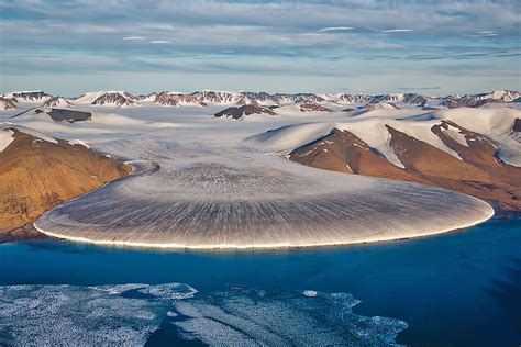 Is Greenland colder than Russia?