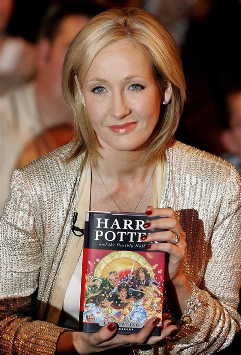 Is JK Rowling a fantasy author?