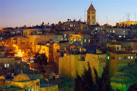 Is Jerusalem Old City safe at night?