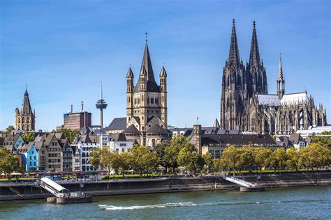 Is Köln bigger than Dusseldorf?