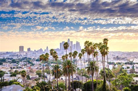 Is LA a rich city?