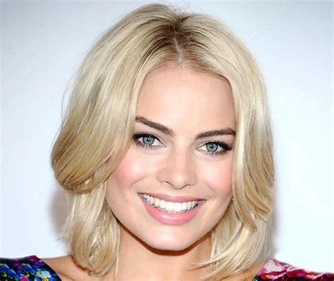 Is Margot Robbie height?