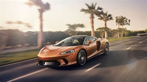 Is McLaren GT loud?