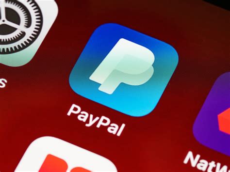 Is PayPal or Apple Pay safer?