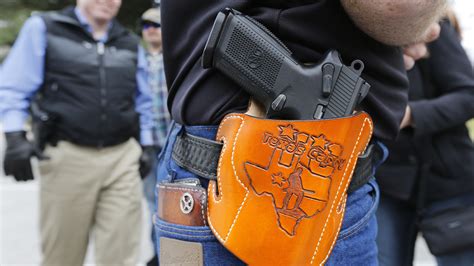 Is Pocket carry legal in Texas?