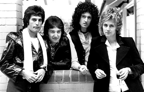 Is Queen a British or American band?