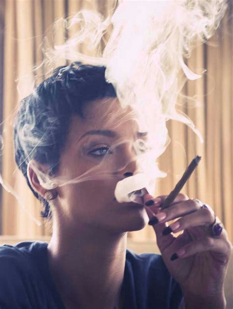 Is Rihanna a cigarette smoker?