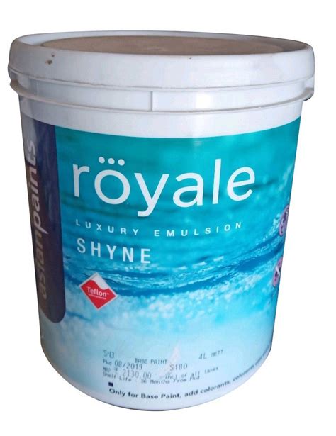Is Royale luxury emulsion water based?