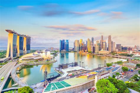 Is Singapore a 24-hour city?